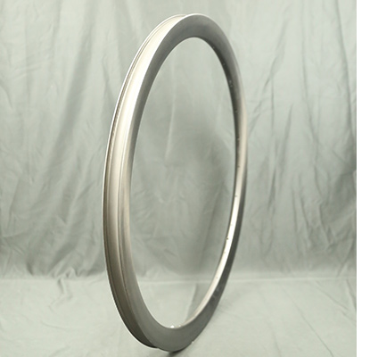 32-inch gravel carbon rim 