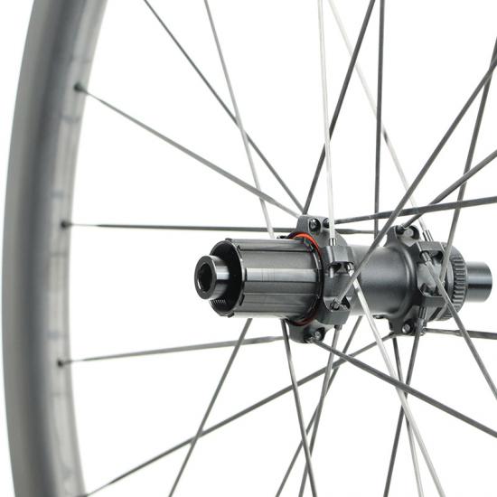 2022 UD Carbon spoke wheelset supplier