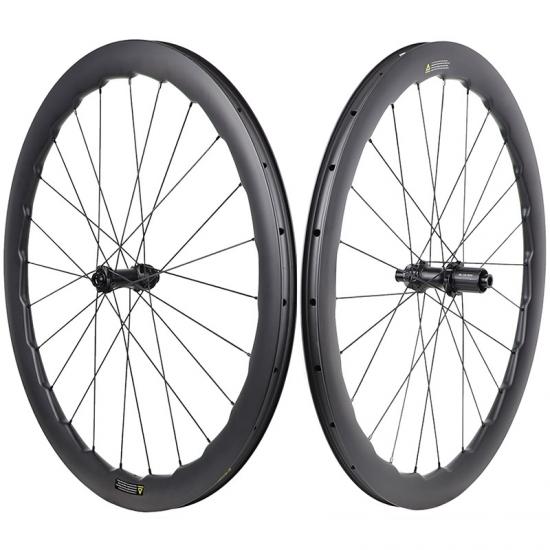 Undulating Carbon disc wheelset