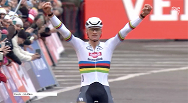 Van der Poel wins the UCI Cyclo-cross World Cup, tubular tires remain the classic choice for cross-country races.